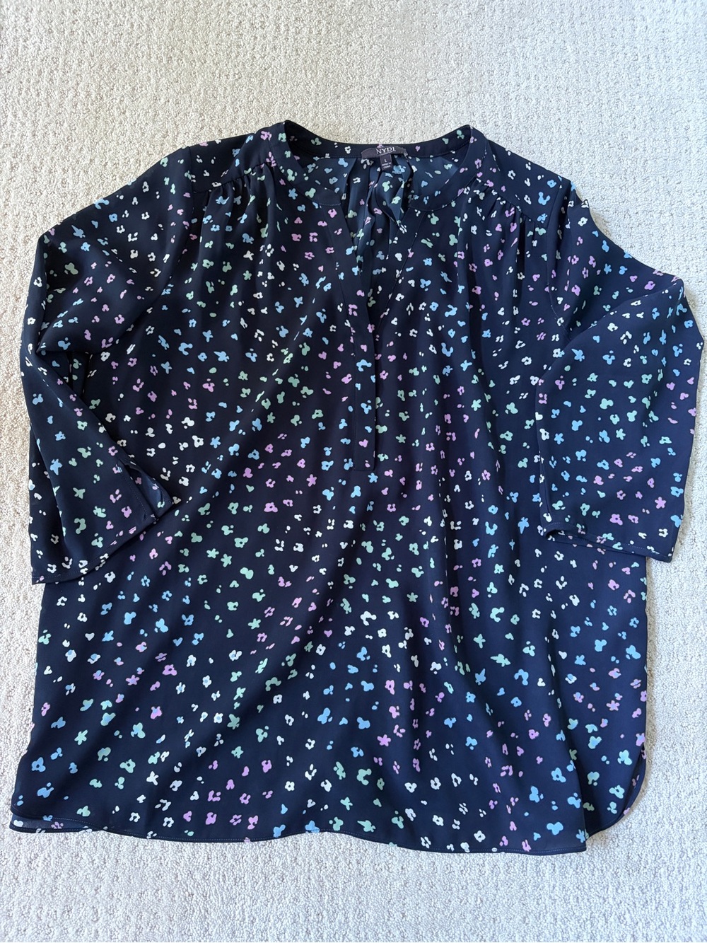 NYDJ Navy Women’s Blouse Size Large L Pastel Leopard Print 3/4 Sleeved